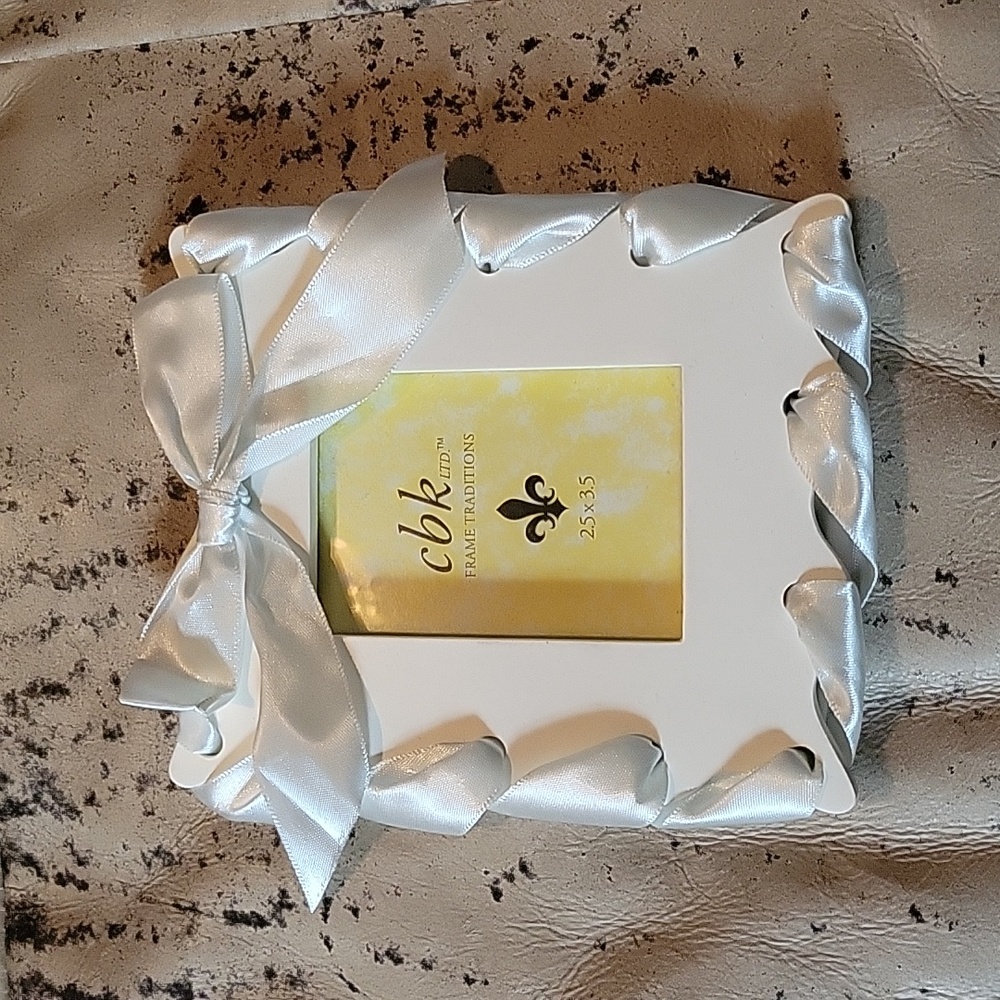 Two 25×3.5 picture frames. - Picture 2 of 7